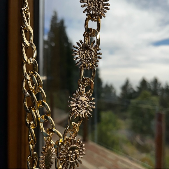 🌞 Sun Gold Chain Belt - Picture 7 of 7